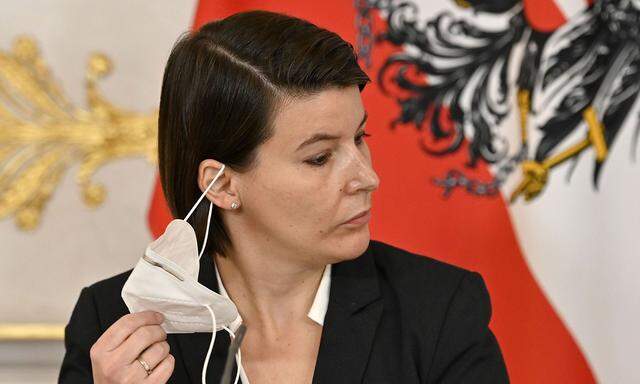 Gecko-Leiterin Katharina Reich und der Begriff "Durchseuchung".