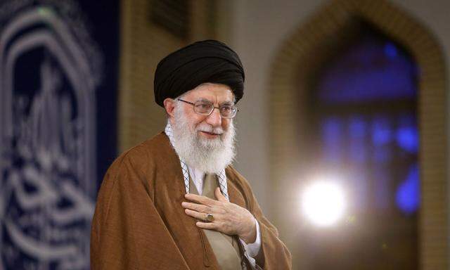 Ajatollah Ali Khamenei wetterte in Teheran scharf gegen die US-Regierung unter Trump. 