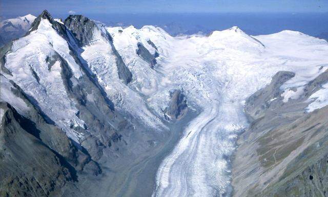 Altes Eis aus alpinen Gletschern verrät viel über den menschlichen Einfluss auf die Atmosphäre.
