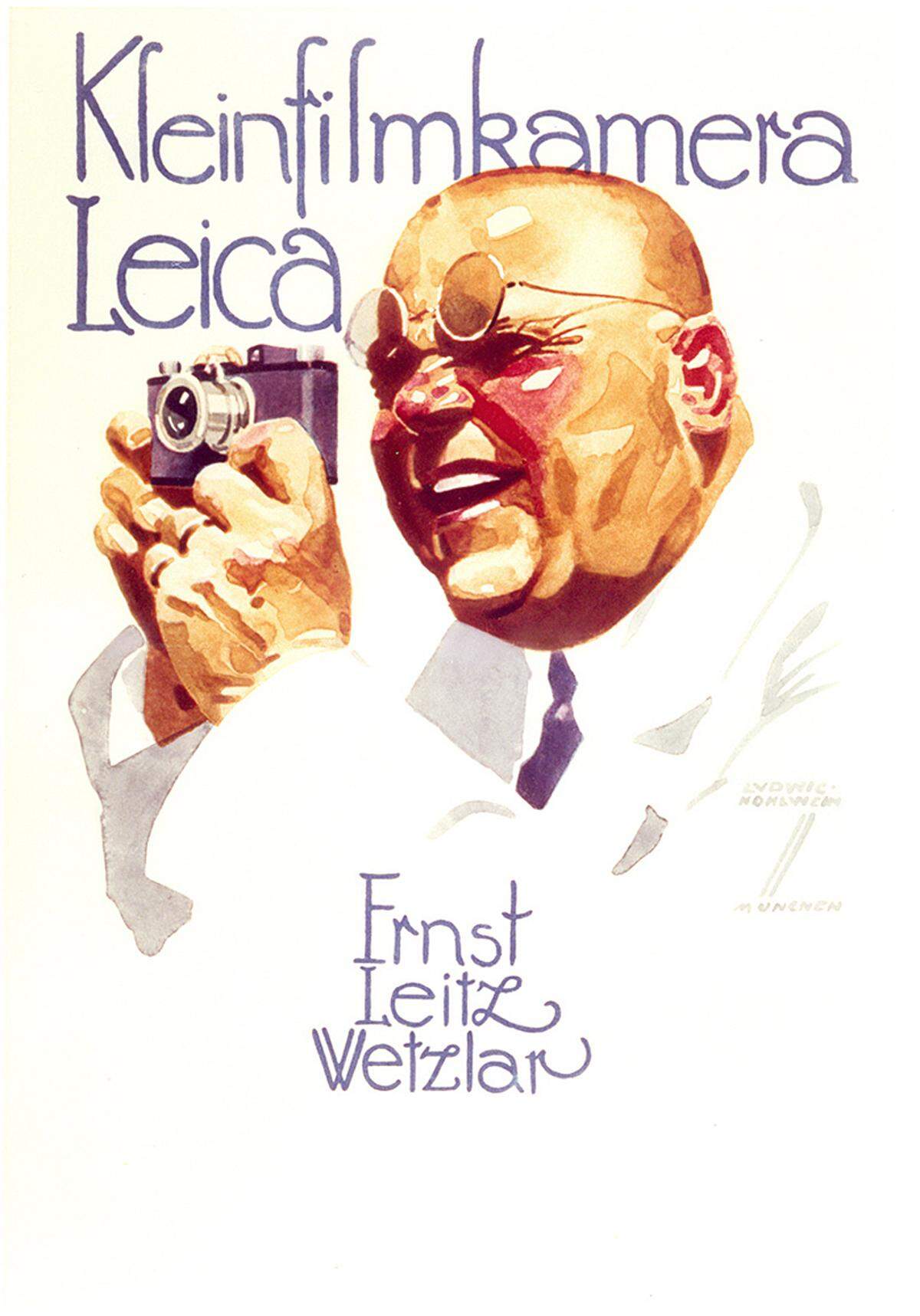 Kriegsbedingt wurde die Leica, der name ist eine Verschmelzung von Leitz und Camera, erst 1925 eingeführt. Der neue Fotoapparat führte zu einem Paradigmenwechsel in der Fotografie. Leica Anzeigenmotiv von Ludwig Hohlwein, 1926 (erschienen in "Die Reklame", Berlin 1926). (c) Leica Camera AG