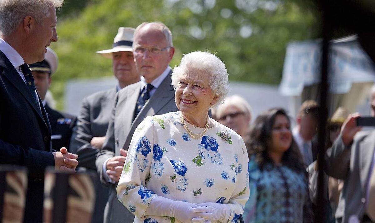 Kurz vor der Geburt von Herzogin Catherines und Prinz Williams erstem Baby traf der Rest der Familie bei einem Konzert im Garten des Buckingham Palace zusammen.