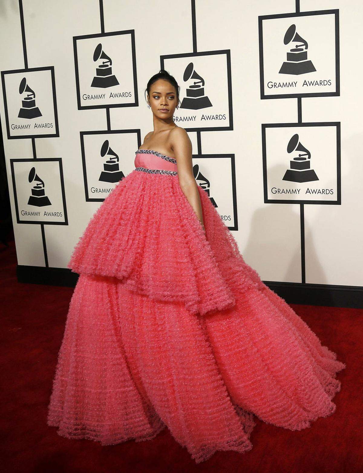 Auch Modeikone Rihanna, die mit ihren Outfits immer für Furore sorgt, fing einmal klein an.