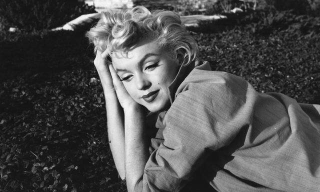 Marilyn Monroes Bademantel soll um über 30.000 Euro verkauft werden
