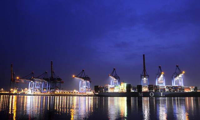 Archivbild vom Containerhafen in Hamburg. Die EU will in einigen Industriebereichen die Produktion am Kontinent sichern bzw. fördern..