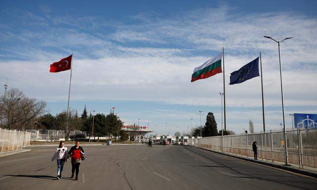 Dass es im Gegensatz zur griechisch-türkischen Grenze kaum Flüchtlinge auf bulgarischer Seite gibt, hat mehrere Gründe.