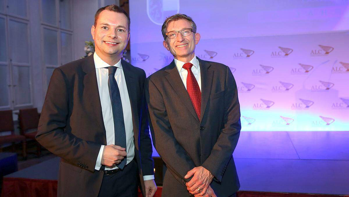 Commerzbank-Manager Stephan Knuth (li.) und TÜV-Austria Manager David Bolsman.