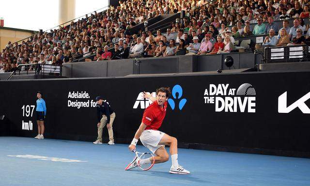 Dominic Thiem (hier bei einem Exhibition-Match gegen Rafael Nadal) sagt: "Tennis hat mich früher auch von schlechten Noten in der Schule abgelenkt." 