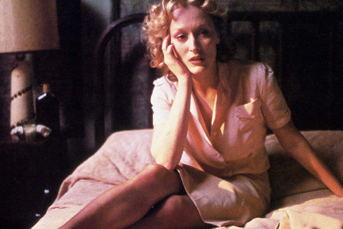 Kurz darauf beeindruckte auch Meryl Streep, als sie im Jahre 1982 für den Film "Sophie's Choice", mehr als 11 Kilo abnahm. Darin spielte sie eine KZ-Überlebende, die von den Nazis vor eine unmögliche Wahl gestellt worden war. Auch sie wurde für ihre Rolle mit Academy Award für die Beste Hauptdarstellerin ausgezeichnet. Es sollte nicht ihr letzter sein.