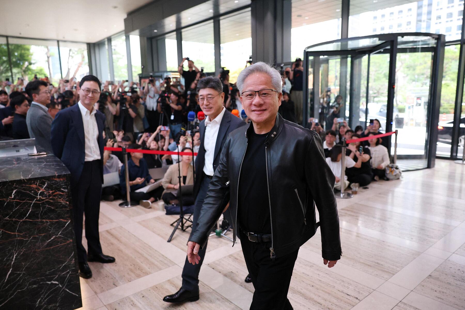 Nvidia schmiedet KI-Allianzen mit SK Hynix, Naver und Doosan
