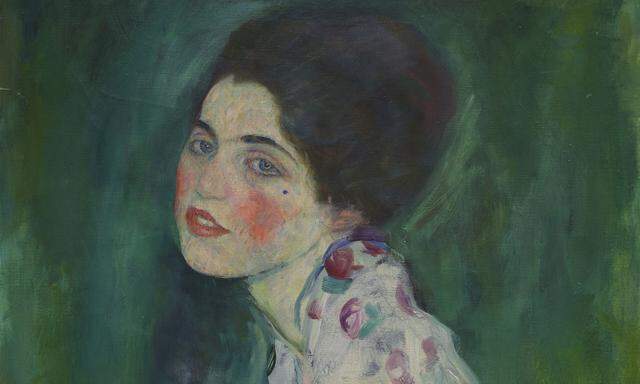 Klimts Frauenporträt (1916/17) aus Piacenza, das 1997 gestohlen wurde, ist als Leihgabe zu sehen.