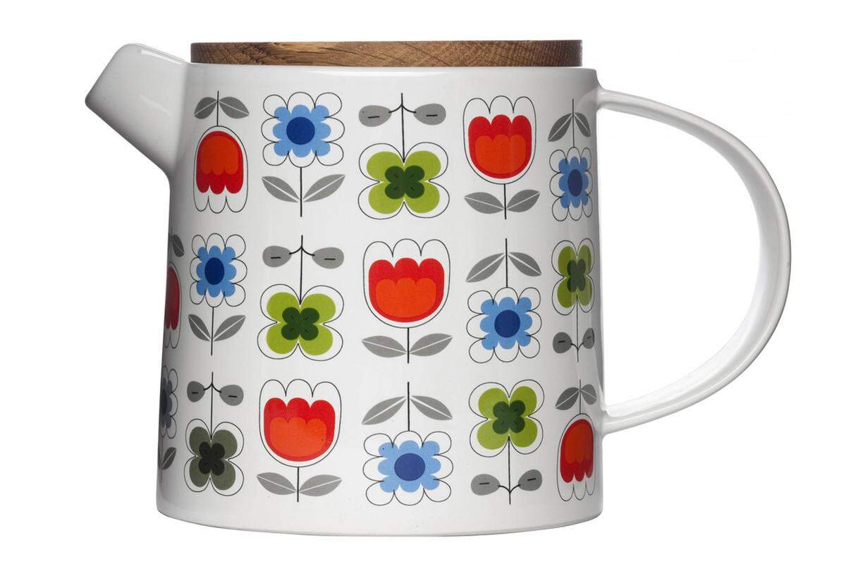 Wenn sie schon draußen nicht blühen, dann zumindest am Teetisch: Tulpen und Früh lings pri meln bringt das Teekännchen Blossom von Sagaform. Das 50er-Jahre-Design stammt von der Schwedin Camilla Engdahl. Passende Tassen, Tee-Eier oder Geschenksets gibt's auch.  Kanne Blossom von Sagaform, circa 25 Euro.