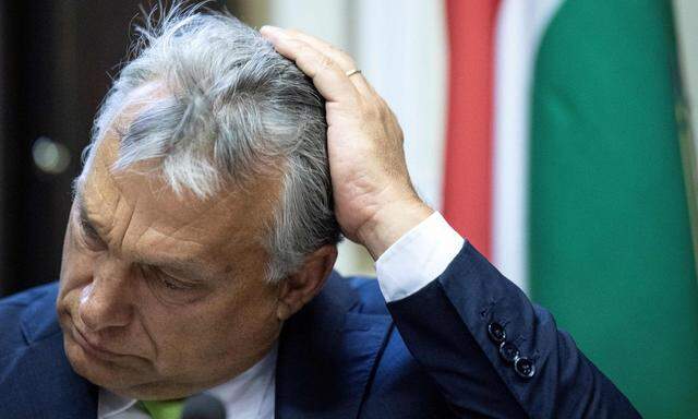 Ungarns Premier Viktor Orbán brandmarkte Kanzler Kurz bei einer Fidesz-Fraktionsklausur als „unzuverlässig“.