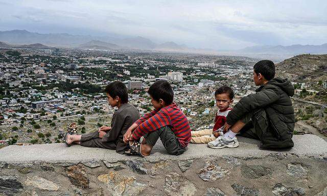 Ein Leben im Krieg. Afghanistans Kinder dürfen so bald nicht auf Frieden hoffen. In dem Land wird seit Jahrzehnten gekämpft.