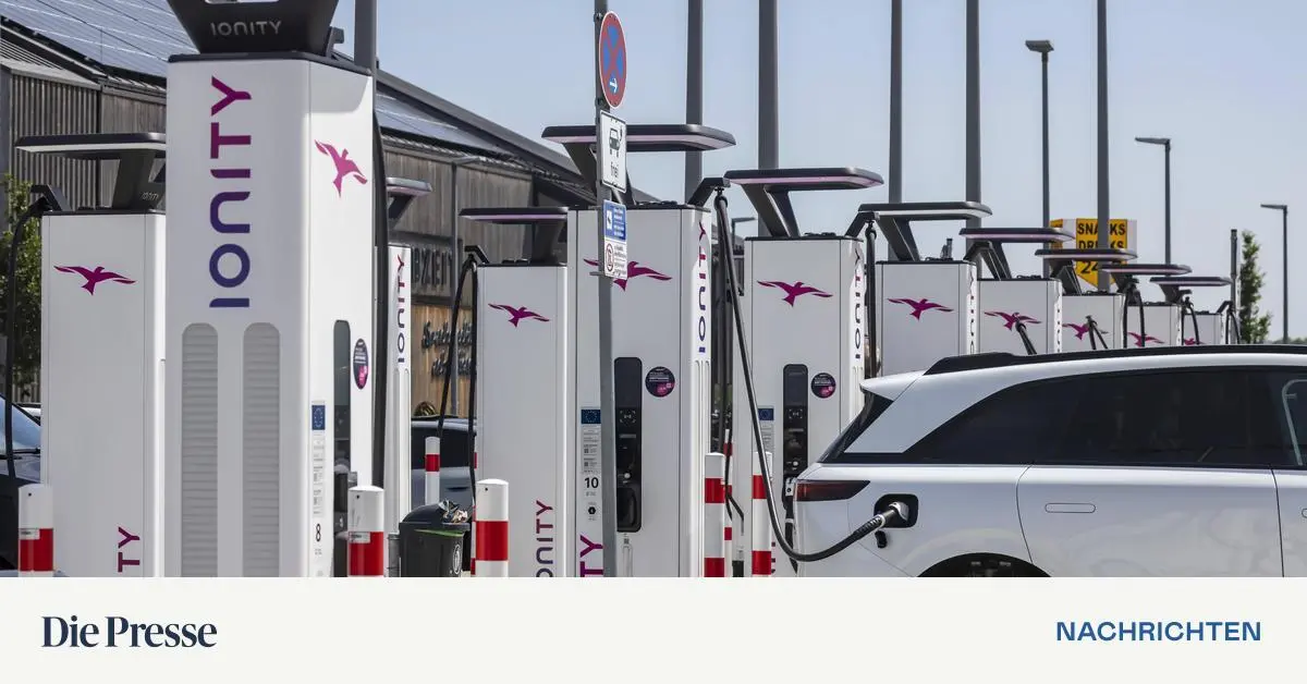 Kaum-noch-Preisunterschiede-zwischen-Elektroautos-und-Verbrennern-premium-