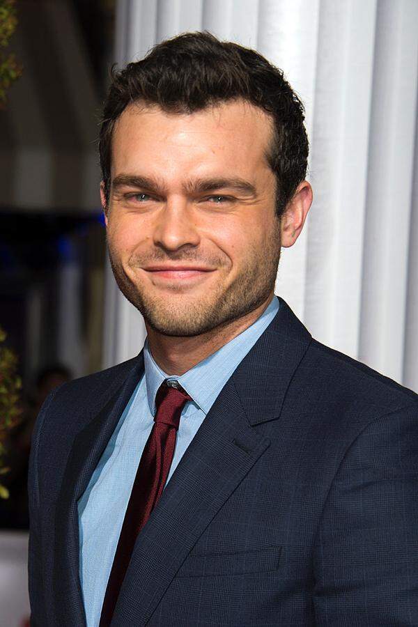 Der US-Amerikaner Alden Ehrenreich soll die Kult-Figur spielen, berichteten mehrere Filmportale. Disney hat das Casting indes noch nicht bestätigt. Der 26-Jährige war in Film wie "Hail, Caesar!" von Joel und Ethan Coen (2016), "Blue Jasmine" von Woody Allen (2013) und "Beautiful Creatures" (2013) zu sehen. Ehrenreich hat demnach folgende Jungstars ausgestochen: