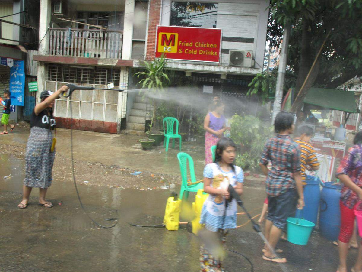 Thingyang-Fest in Burma