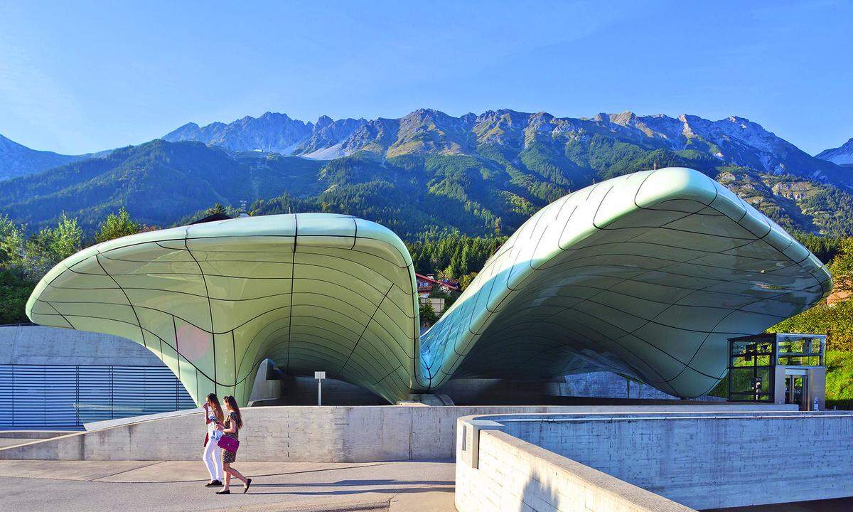 Zehn Jahre. Die Hungerburgbahn feiert Jubiläum. Die Stationen hat Zaha Hadid gestaltet.