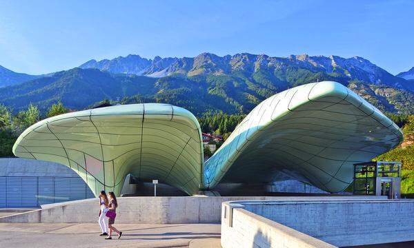 Zehn Jahre. Die Hungerburgbahn feiert Jubiläum. Die Stationen hat Zaha Hadid gestaltet.