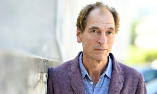 Die Suche nach dem verschwundenen Schauspieler Julian Sands läuft weiter.