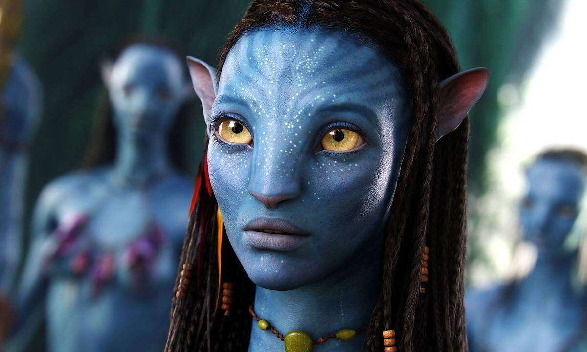 Die Figuren in "Avatar" wurden zu einem großen Teil computergeneriert. So konnten anhand von Markierungen im Gesicht (und am Ganzkörperanzug) der Schauspieler Mimik und emotionale Reaktionen zu 95 Prozent erfasst und auf die computergenerierte Figur übertragen werden. Neytiri, eine der Hauptfiguren des Films, wurde von einer Schauspielerin dargestellt, die offenbar eine Vorliebe für ausgefallene Farben hat...  
