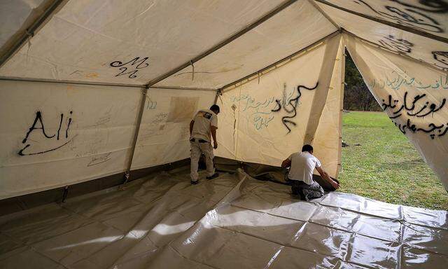 Ein Sachverständigen-Gutachten hat auf die Gefahren der Unterbringung in Zelten aufmerksam gemacht.