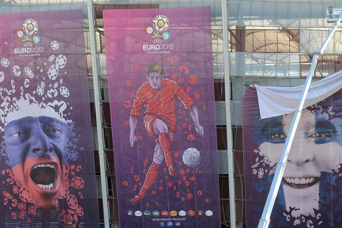 Die "Presse am Sonntag" hat den Versuch unternommen, ein Allstar-Team dieser Euro 2012 zusammenzustellen. Ein neuer Star wurde bei diesem Turnier nicht geboren, dafür gab es eine Fülle an gefallenen Helden. Und einen gezähmten "Krieger".  von Wolfgang Wiederstein und Sascha Bunda