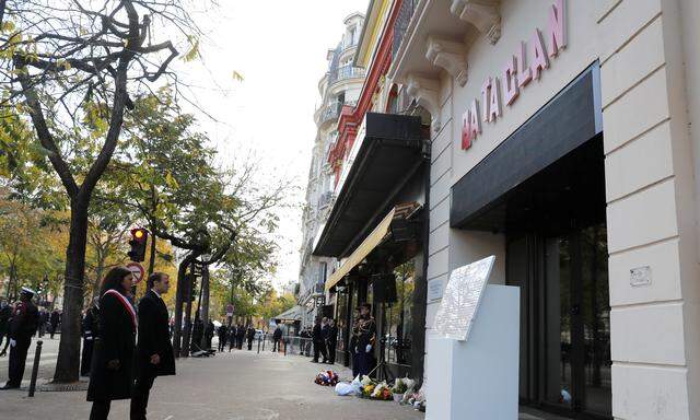 Frankreich gedenkt den Opfer der Paris-Anschläge vor zwei Jahren.