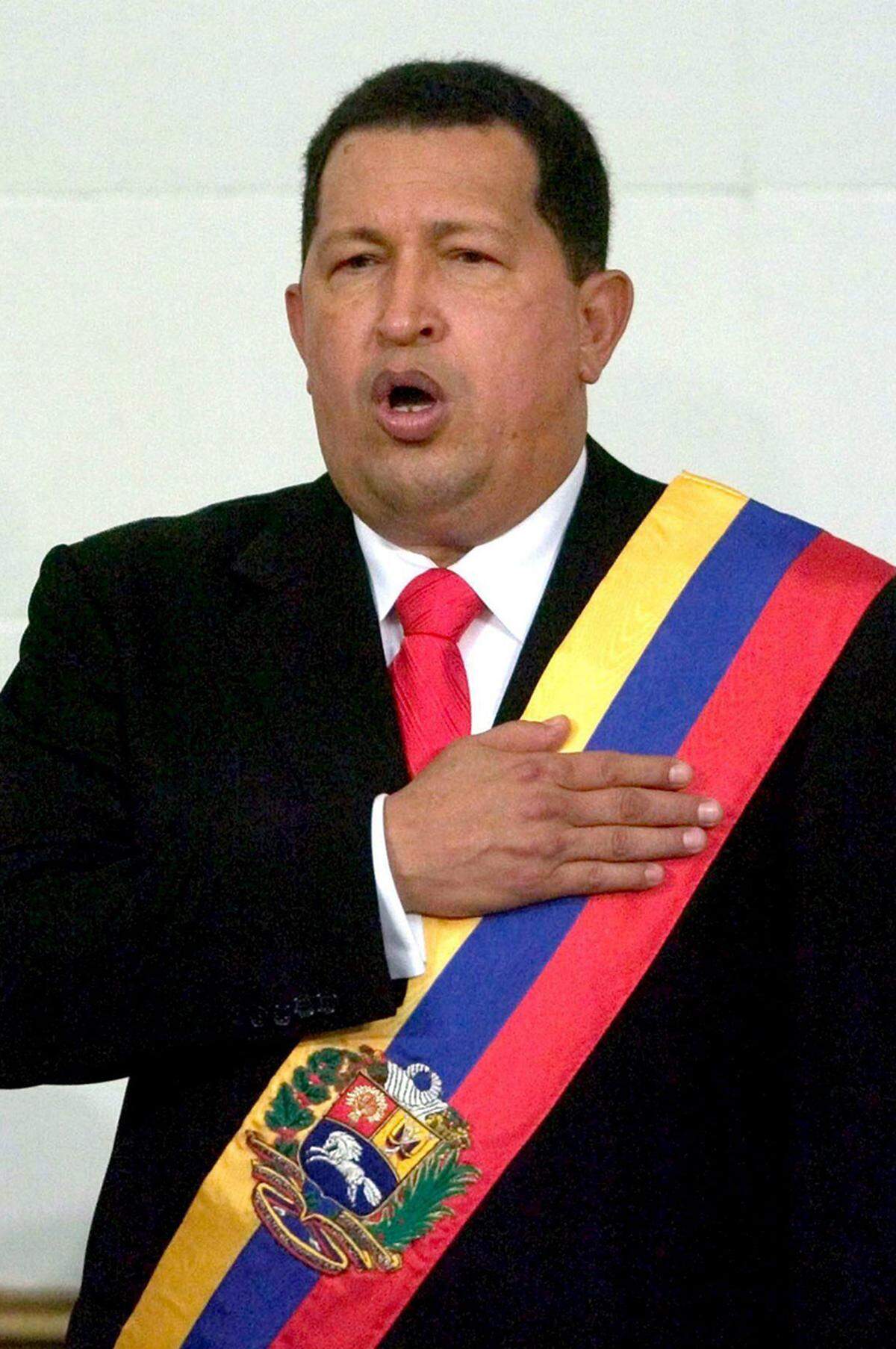 "Patria, Socialismo o Muerte" Der von Chávez am 10. Januar 2007 erstmals gebrauchte Ausspruch "Vaterland, Sozialismus oder Tod".