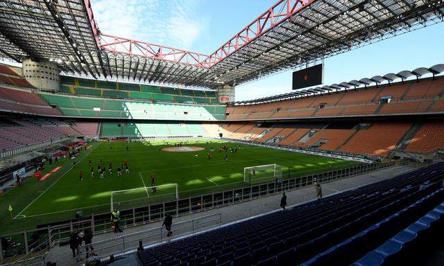 Serie A - AC Milan v Genoa