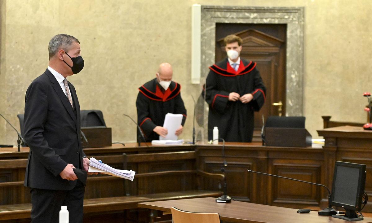 Christian Pilnacek vor seinem erstinstanzlichen Freispruch im Großen Schwurgerichtssaal.