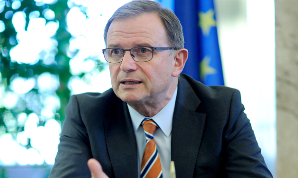 Negativwahlkampf Rotschwarzer Schlagabtausch