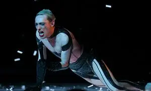 Der Auftritt sowie das Kostüm wurden viel diskutiert. 