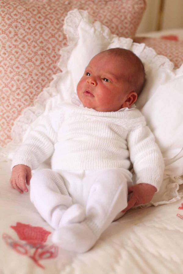 Das dritte und jüngste Kind von Prinz William (35) und Herzogin Kate (36) ist am 23. April im St.-Mary's-Hospital in London zur Welt gekommen.