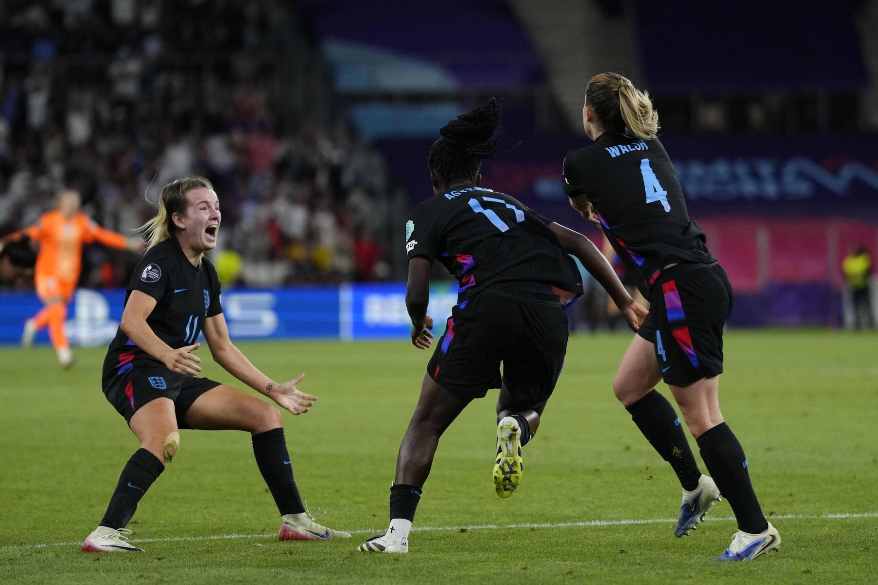 Rettung in der 96. Minute: England steht im im Finale der Fußball-EM