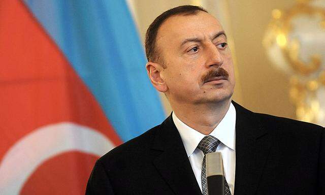 Der Präsident von Aserbaidschan, Ilham Aliyev, geht harsch gegen Kritiker vor.