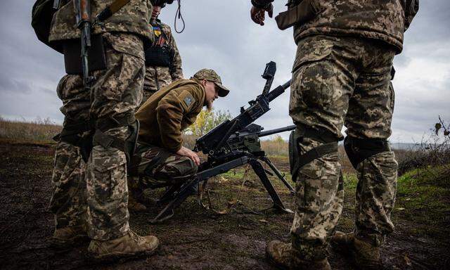 Ukrainische Soldaten an der Front in der ostukrainischen Region Donezk.