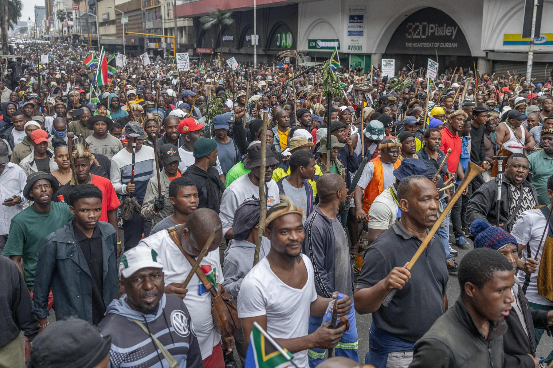 South Africa: Thousands protest, demand expulsion of illegal immigrants