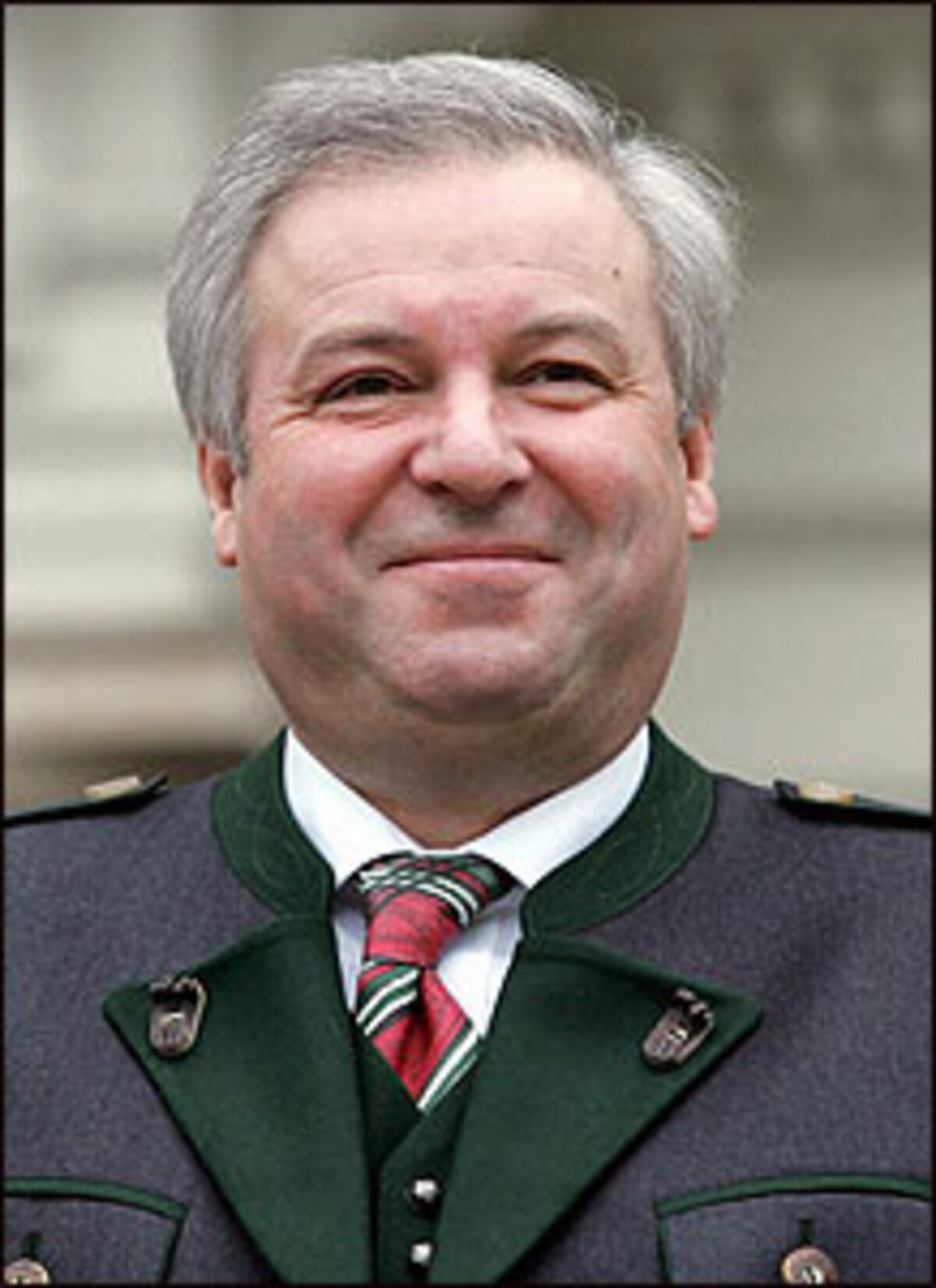 "Wir sind einen guten Schritt weiter gekommen, weil die SPÖ auf die Vorschläge der ÖVP eingegangen ist."Der steirische ÖVP-Obmann Hermann Schützenhöfer zu den Koalitionsverhandlungen.