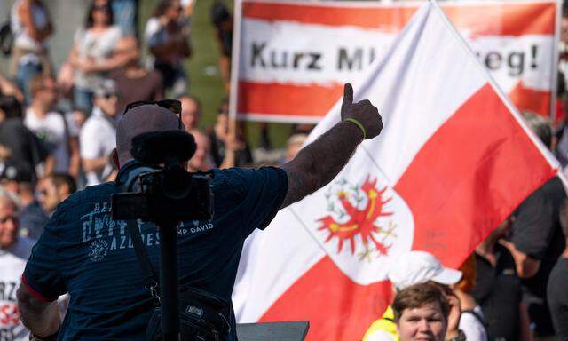 Teilnehmer einer Demo gegen die Corona-MAßnahmen im September in Wien.