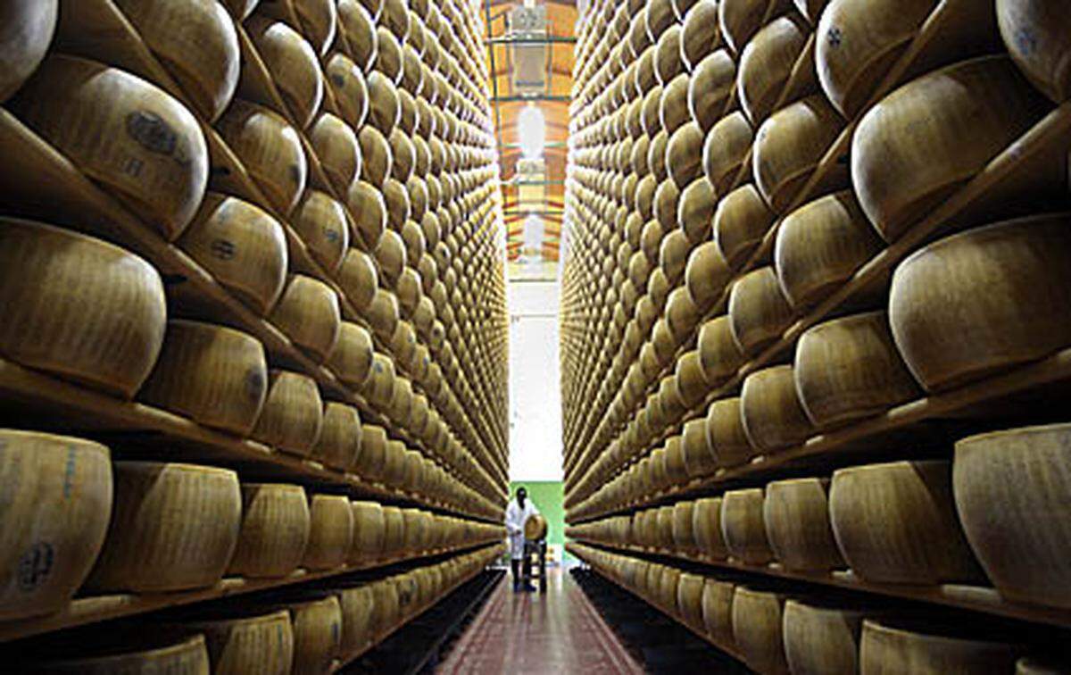 Die Käse-Bilanz sieht da schon besser aus: 19 Kilo Käse werden jährlich verzehrt, die Produktion deckt 107 Prozent des Bedarfs ab.
