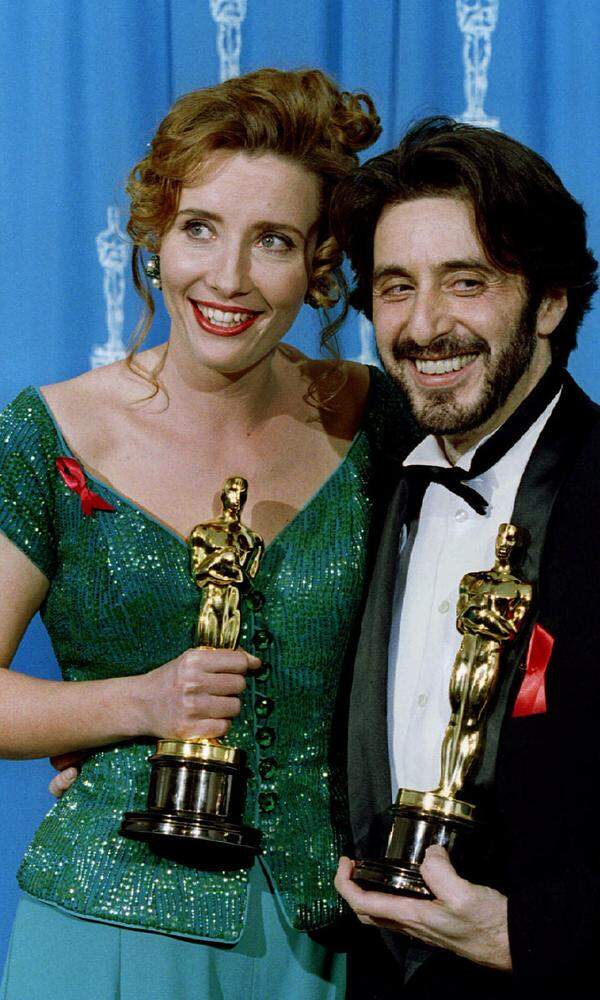 Al Pacino schaffte es erst im achten Anlauf mit "Der Duft der Frauen" (1993) - 20 Jahre nach seiner ersten Nominierung für "Der Pate" (1973).  Im Bild: Pacino mit Emma Thompson, die für "Wiedersehen in Howards End" ausgezeichnet wurde 