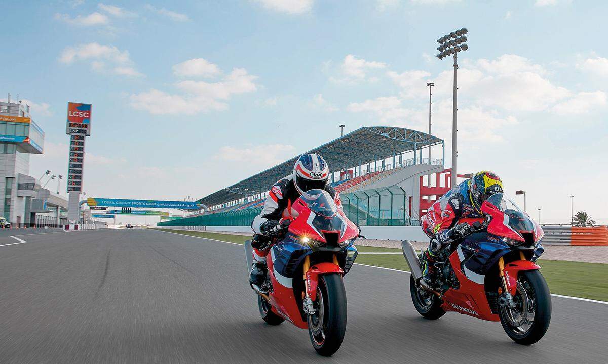 Noch feuriger gibt sich die Honda CBR1000RR-R Fireblade: 217 PS! Fast schon wie Moto GP.