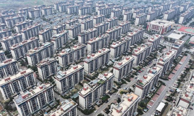 Der hoch verschuldete chinesische Immobilienkonzern Country Garden hat eine mögliche Auflösung durch ein Hongkonger Gericht vorerst abgewendet. 