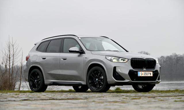 Der BMW X1 30e hat die neueste PHEV-Technik des Hauses an Bord.