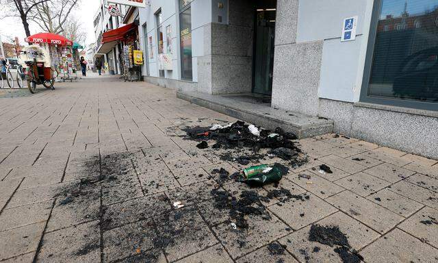  Ein 52 Jahre alter Ungare ist am Wochenende in Graz Opfer eines Brandanschlags geworden. 