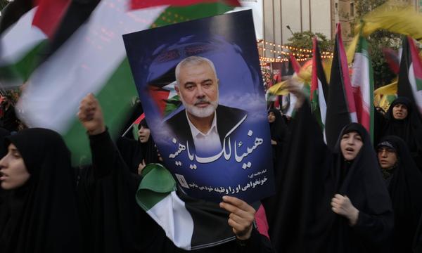 Trauer um Hanijeh in Teheran. 