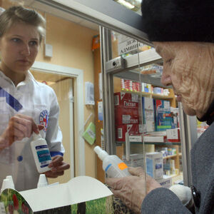 In Russlands Apotheken müssen die Kunden oft lang auf ihre Medikamente warten.