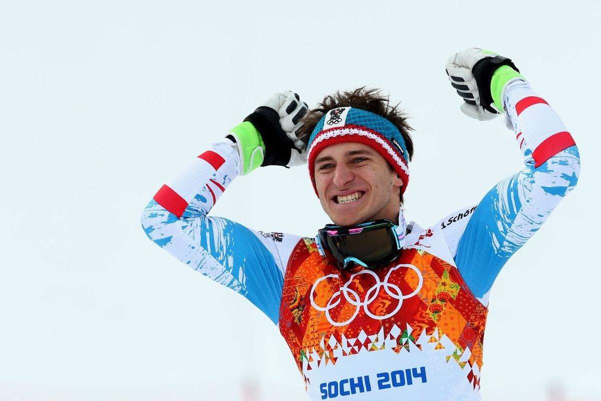 Mit einer Sensation startet das ÖSV-Team in die alpinen Skibewerbe von Sotschi. Matthias Mayer triumphiert in der Abfahrt und beschert Österreich den ersten Olympia-Sieg in der Königsdisziplin seit 2002. Es ist Mayers erster Abfahrtssieg überhaupt.