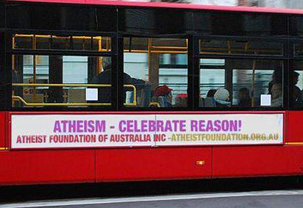 Auch die australischen Atheisten sprangen auf den "Kampagnen-Bus" auf: "Atheismus: Die Vernunft feiern" sollte auf den Bussen stehen - australiens größte Agentur für Außenwerbung, APN Outdoor, lehnte die provokanten Plakate allerdings bereits ab. Schließlich fuhr der Bus bei der Schwulenparade von Sydney mit.