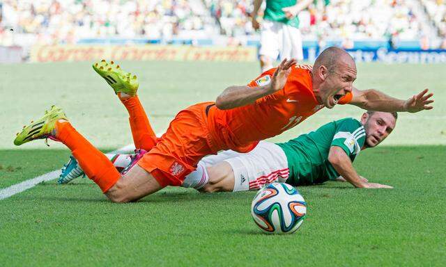 Niederlande gewann Achtelfinale gegen Mexiko 2:1 